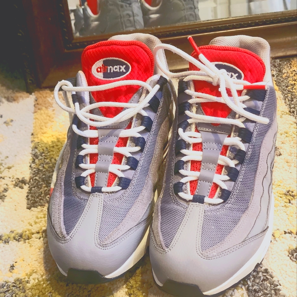Nike AIR MAX 95 MENS SIZE 9